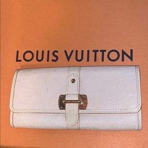 LOUIS VUITTON SUHALI FABULEUX WHITE WALLET
